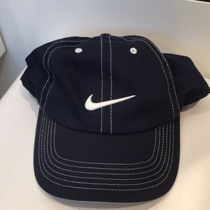 Nike dark blue hat